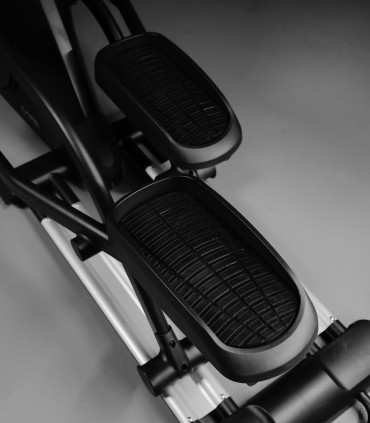 ELLIPTER FD LED zelfvoorzienende crosstrainer - CARE - verbonden ergometer