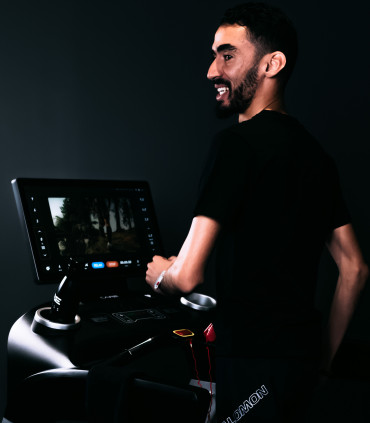 Professionele loopband - 25 km/u - CARE - CLUB RUNNER TFT-scherm